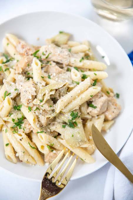 Creamy chicken pasta 
