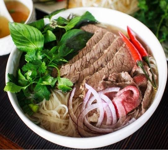 Easy one pot beef noodle soup 