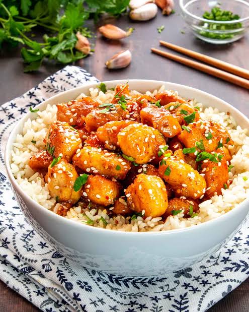 Sesame honey garlic chicken with rice 