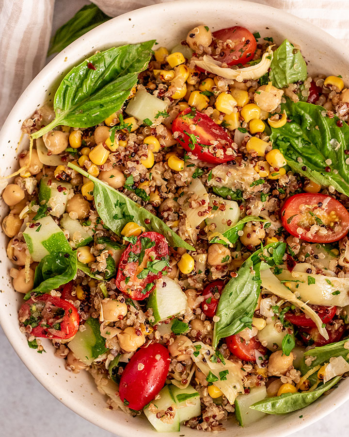 easy chickpeas quinoa salad for week night dinners