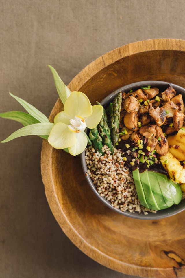 Easy chickpeas quinoa recipe  with avocado perfect for a summer salad