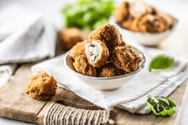 Delicious easy healthy snack crumbed mushrooms 