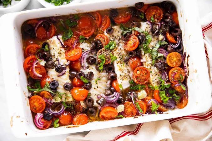 Easy Mediterranean Baked Cod 