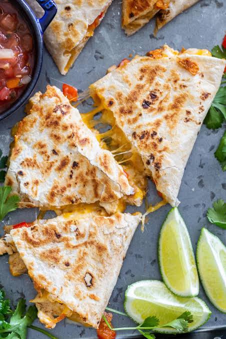 Easy chicken quesadilla 