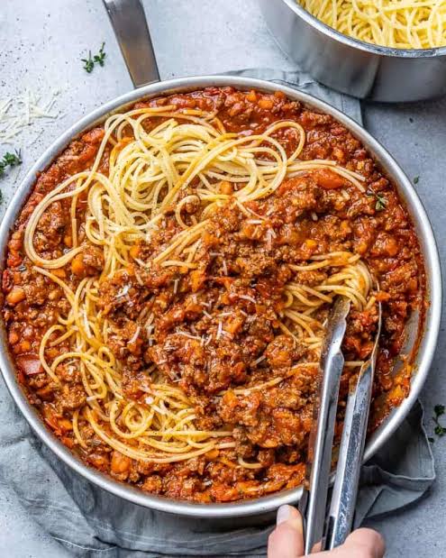 Homemade spaghetti Bolognese recipe 
